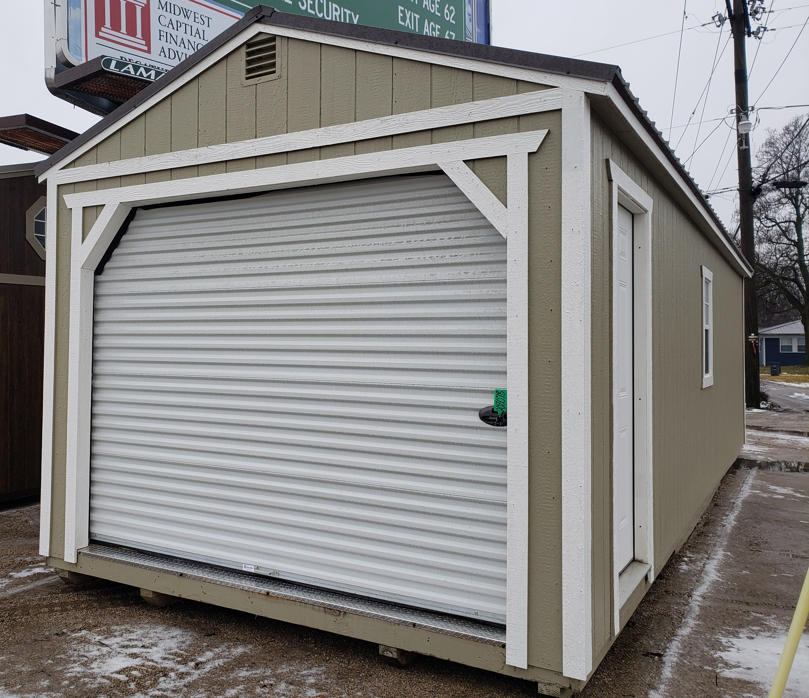 12×32 Garage