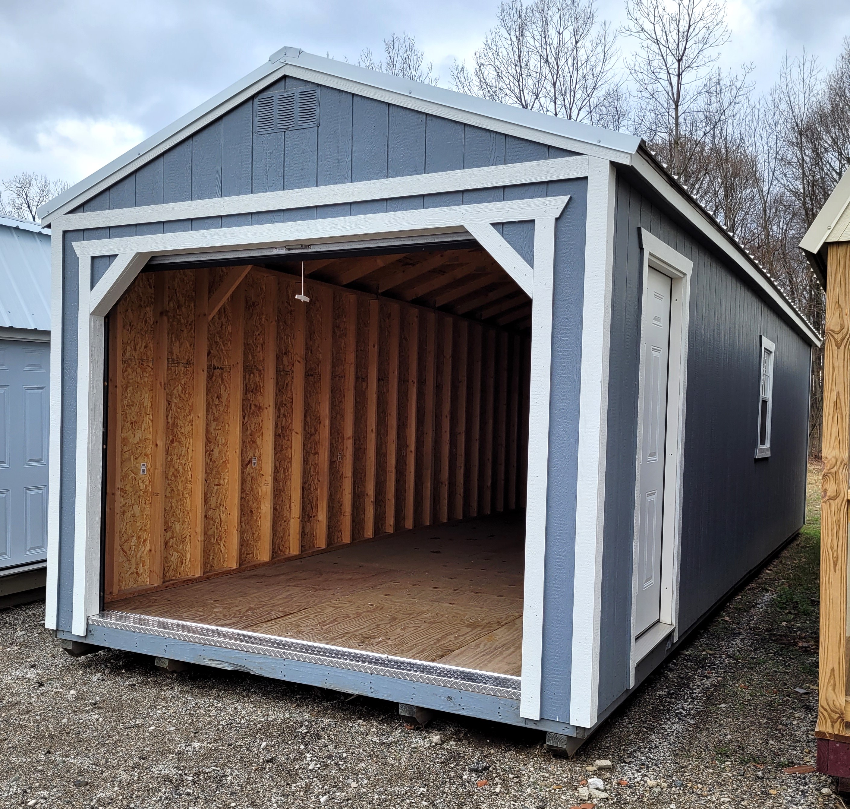12×32 Garage