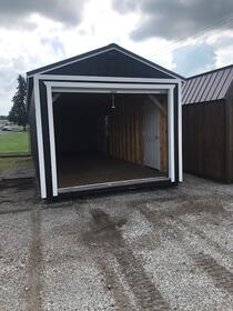 12×32 Garage