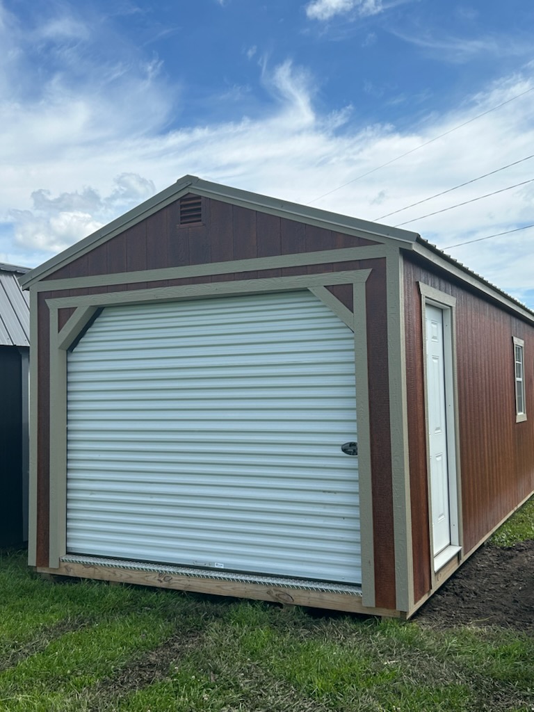 12×32 Garage