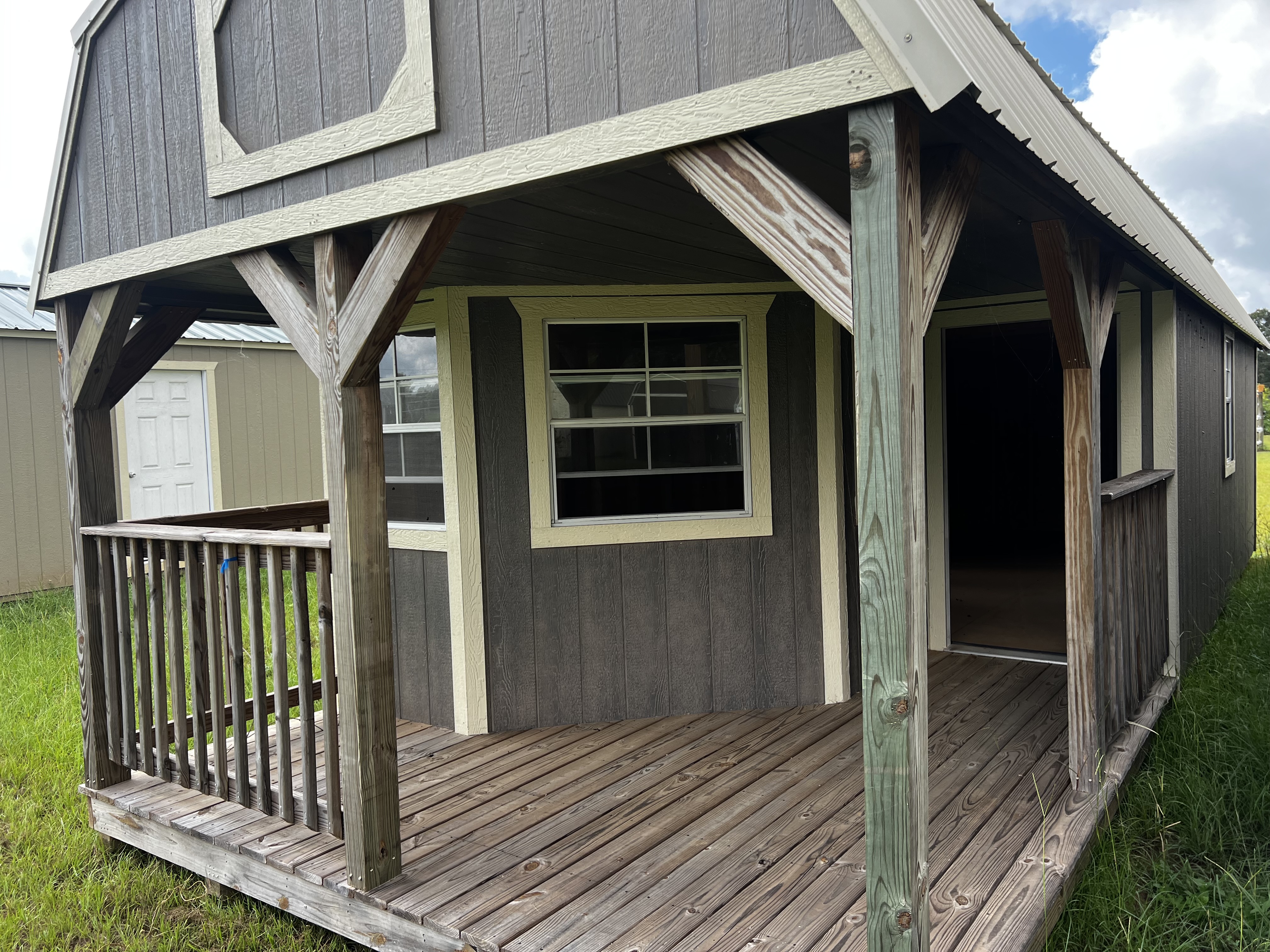 Deluxe Lofted Barn Cabin